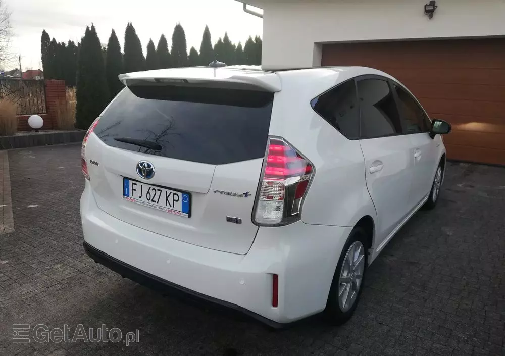 TOYOTA Prius+ 