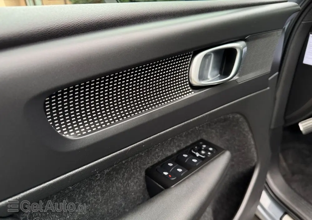 VOLVO XC 40 B4 B Geartronic RDesign