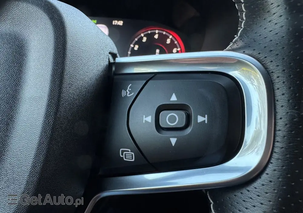 VOLVO XC 40 B4 B Geartronic RDesign