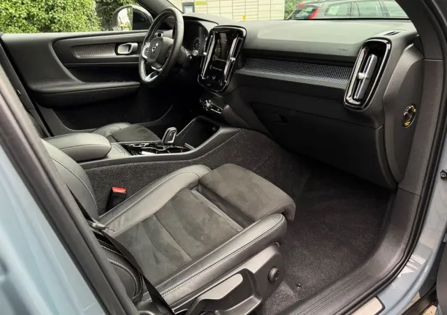 VOLVO XC 40 B4 B Geartronic RDesign