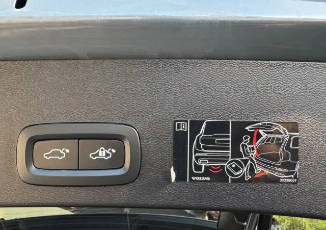 VOLVO XC 40 B4 B Geartronic RDesign