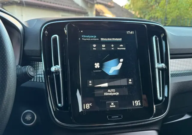 VOLVO XC 40 B4 B Geartronic RDesign