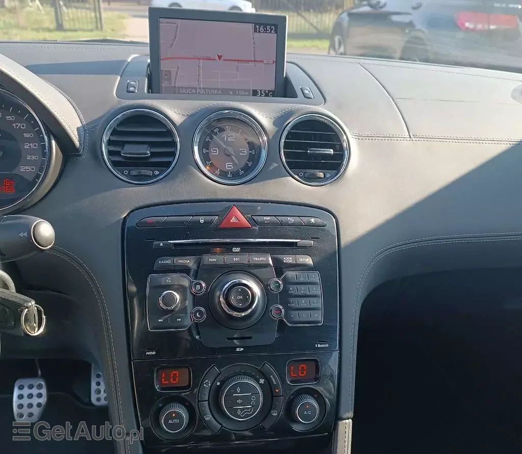 PEUGEOT RCZ 