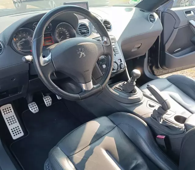 PEUGEOT RCZ 