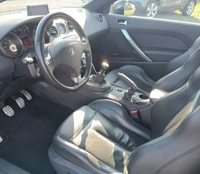 PEUGEOT RCZ 