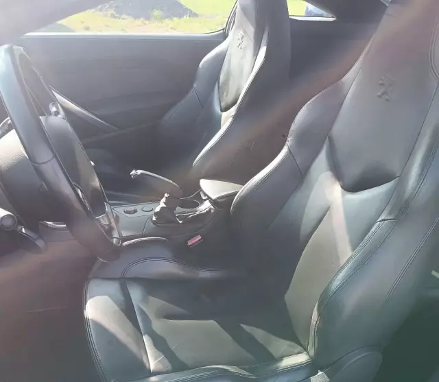 PEUGEOT RCZ 