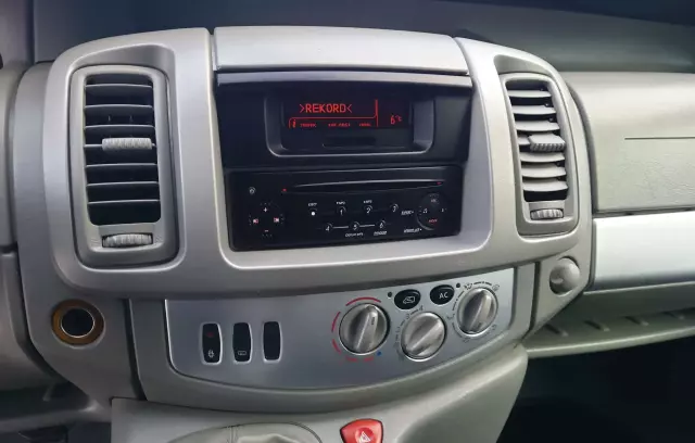 RENAULT Trafic 2.0 dCi 115 Generation L1H1 Evado