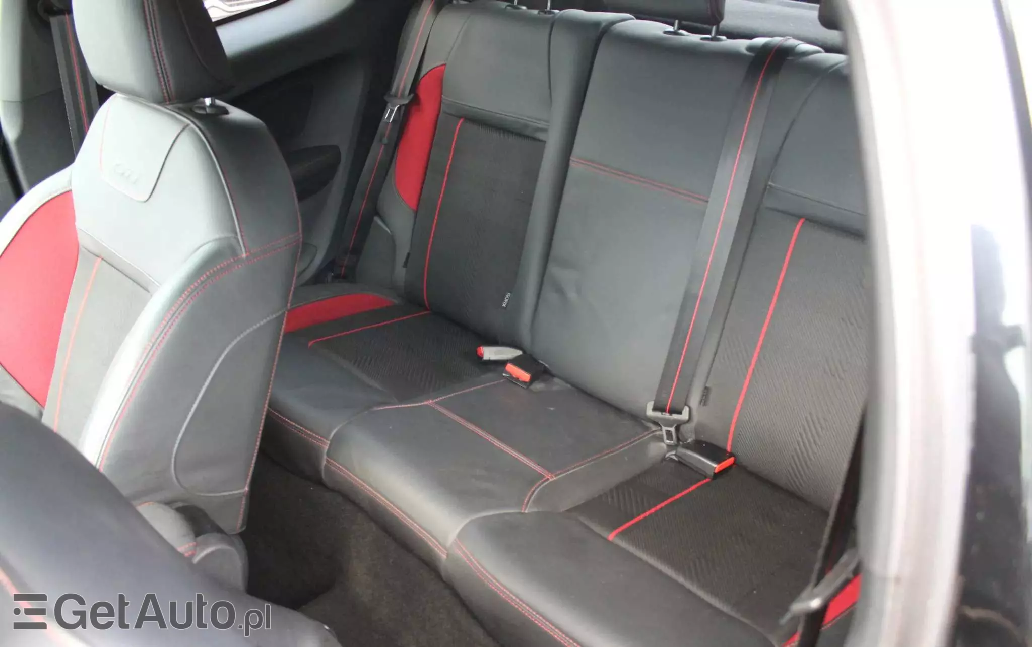 PEUGEOT 208 1.6 e-THP GTi S&S