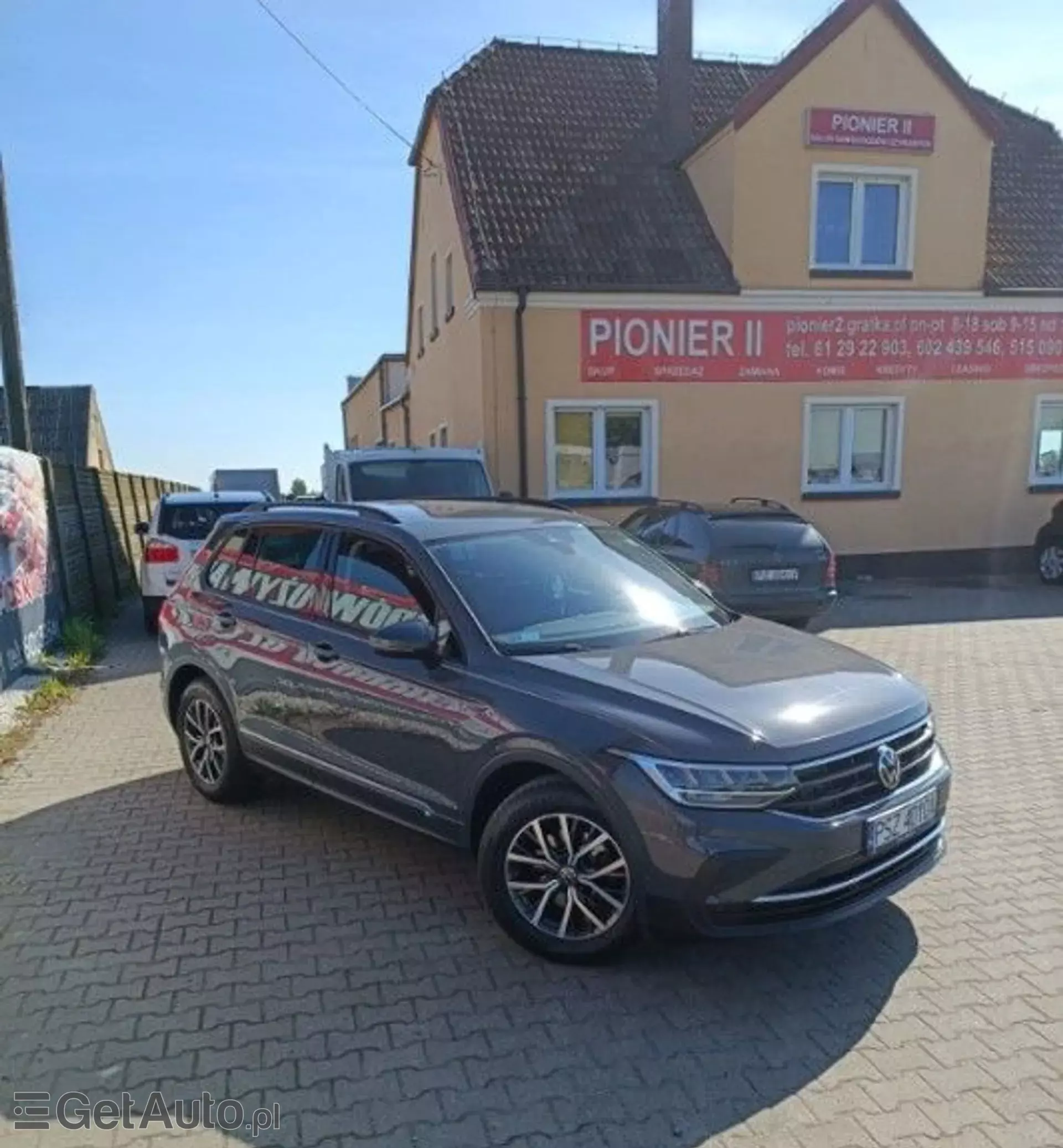 VOLKSWAGEN Tiguan 