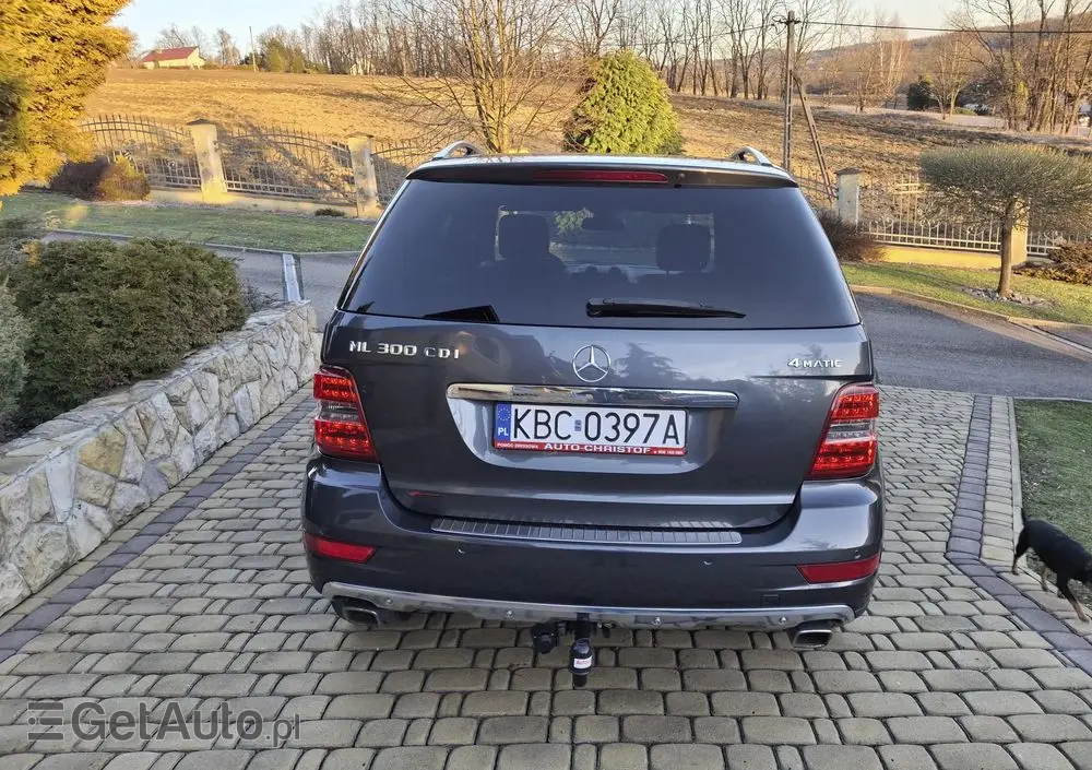 MERCEDES-BENZ ML 