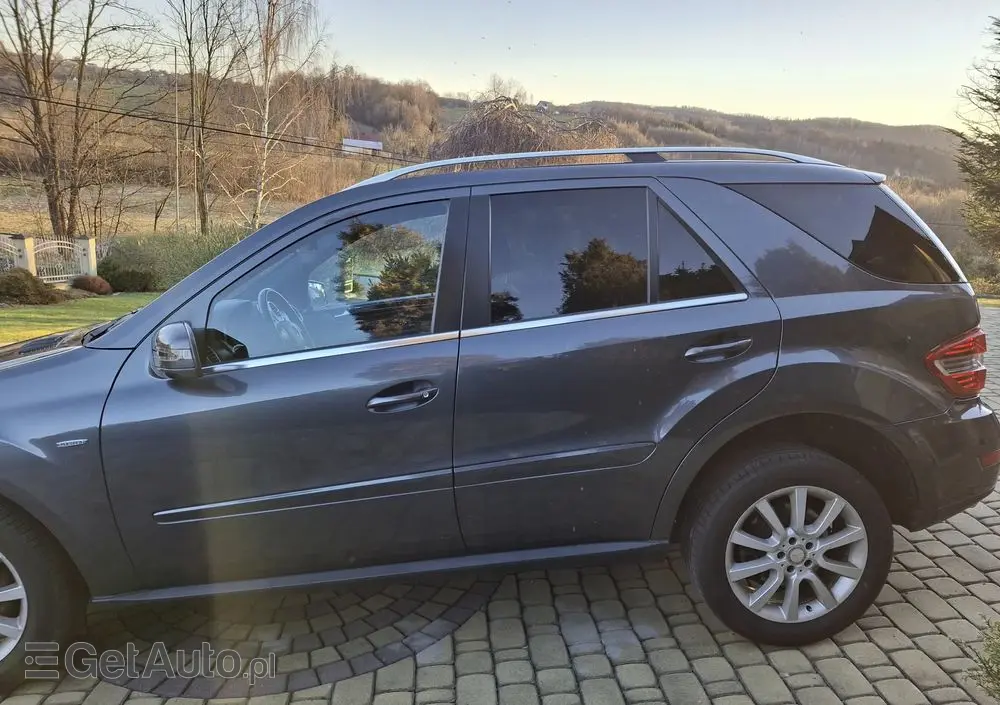 MERCEDES-BENZ ML 