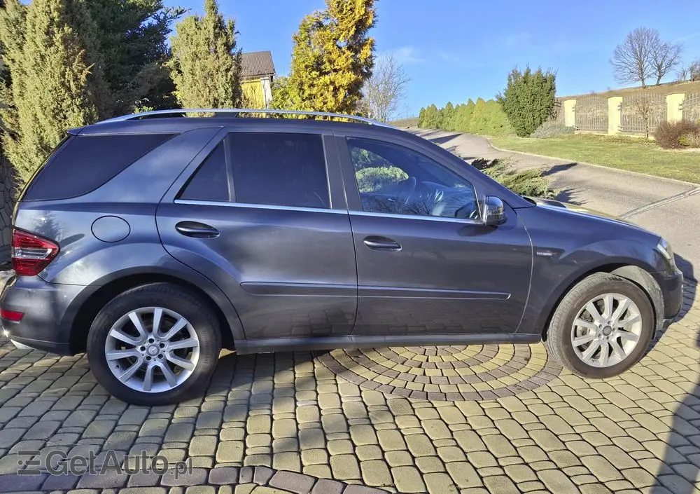 MERCEDES-BENZ ML 
