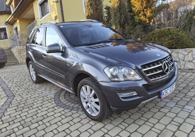 MERCEDES-BENZ ML 