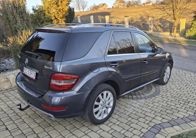 MERCEDES-BENZ ML 