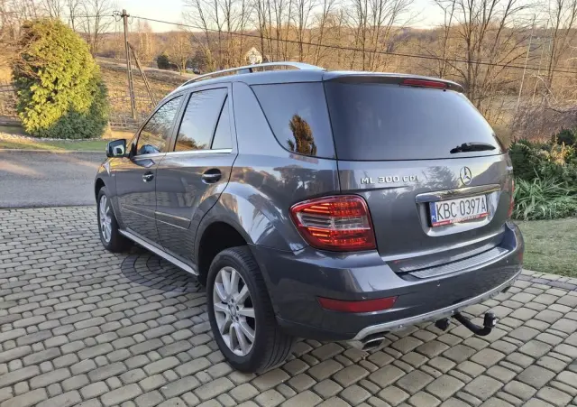 MERCEDES-BENZ ML 