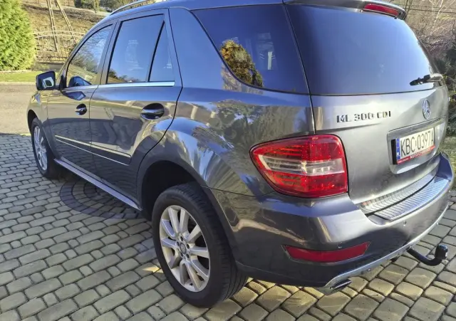 MERCEDES-BENZ ML 