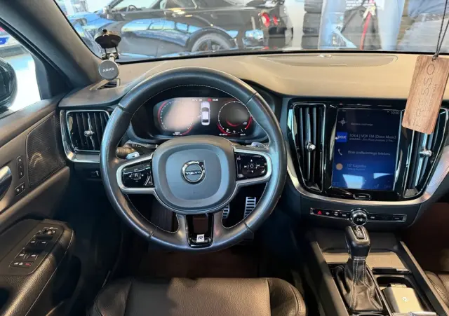 VOLVO S60 T4 R-Design