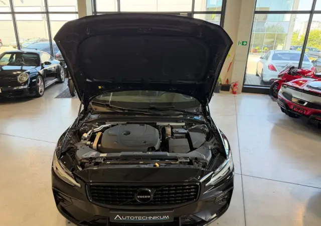 VOLVO S60 T4 R-Design