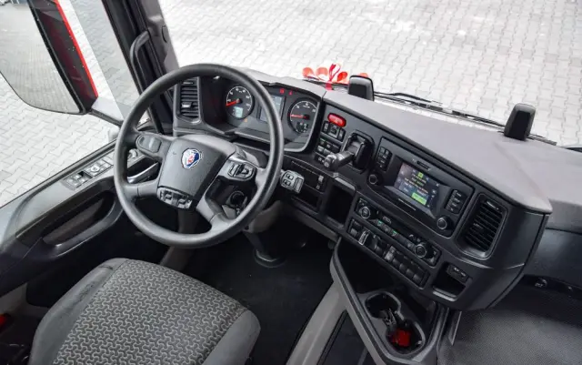 SCANIA R500 / FULL AIRMATIC / HYDRAULIKA / RETARDER / KLIMATYZACJA POSTOJOWA / ACC / KLIMA / LEDY / PO KONTRKCIE SERWISOWYM / SERWISOWANA / SPROWADZONA 