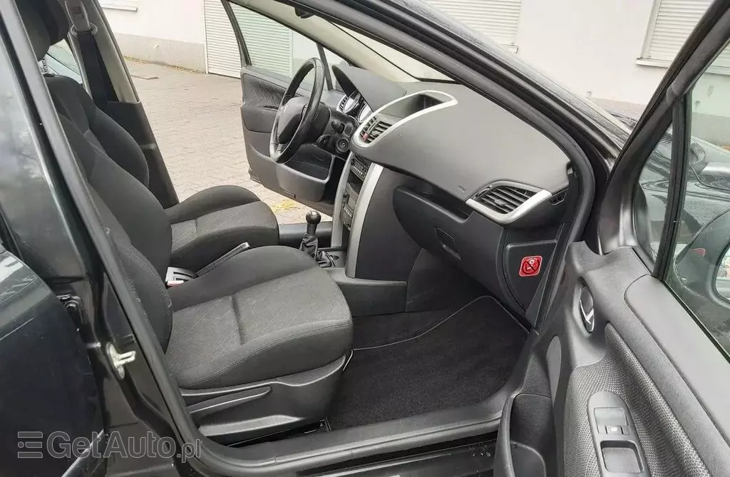 PEUGEOT 207 