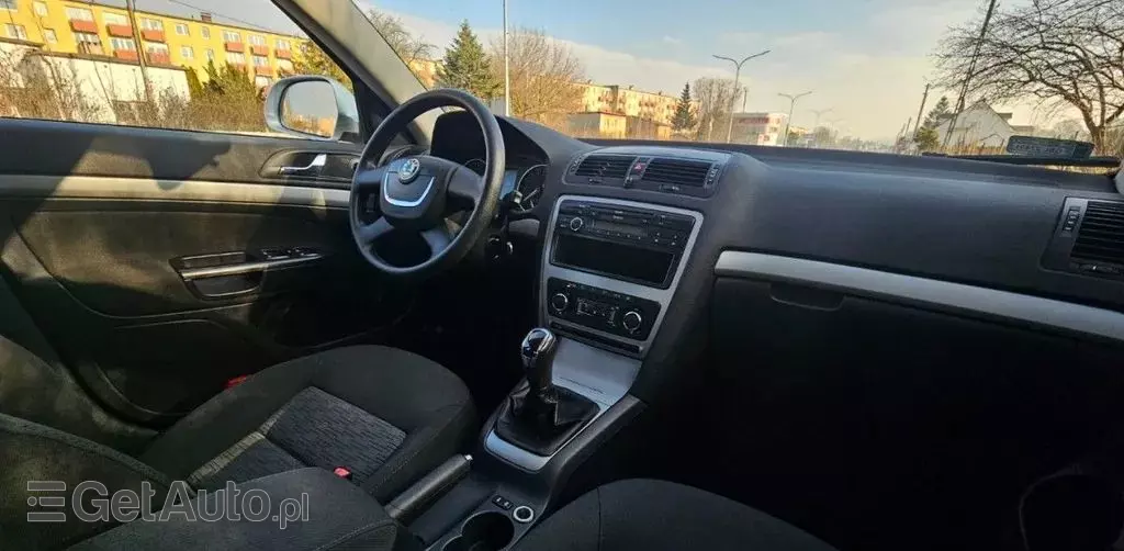 SKODA Octavia 