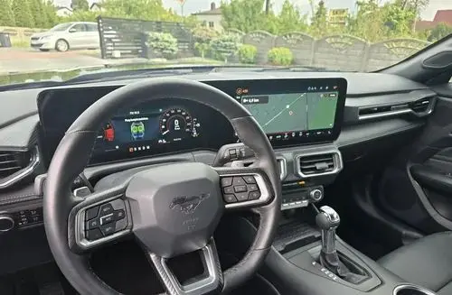 FORD Mustang 