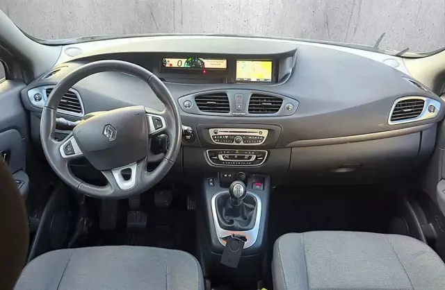 RENAULT Scenic 