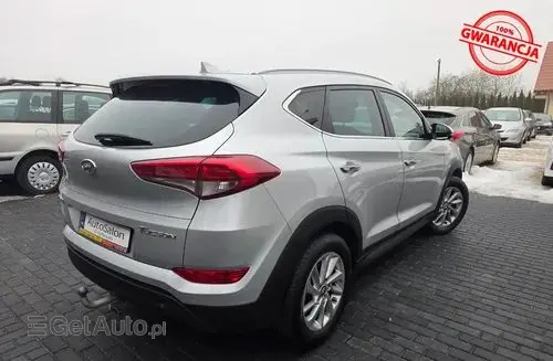 HYUNDAI Tucson 