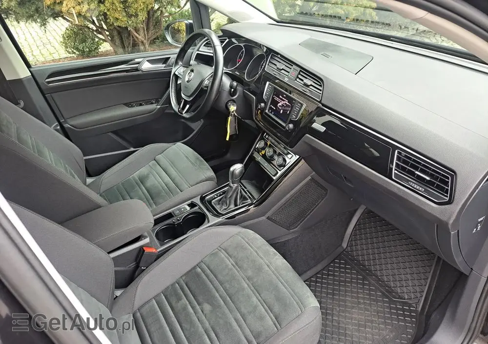 VOLKSWAGEN Touran 1.4 TSI (BlueMotion Technology) DSG Highline