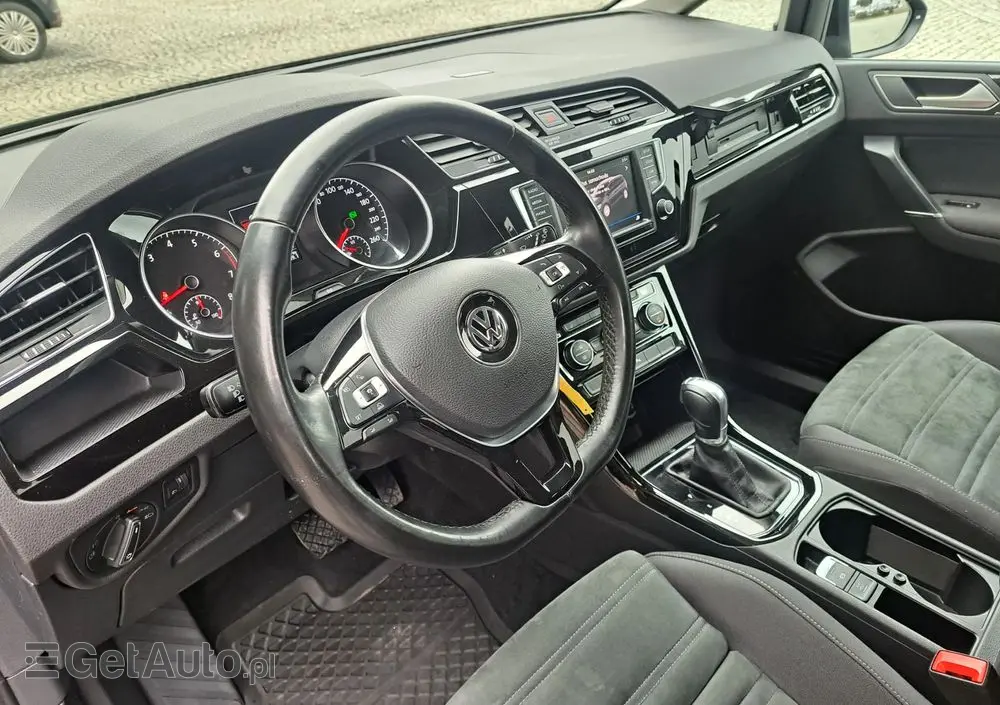 VOLKSWAGEN Touran 1.4 TSI (BlueMotion Technology) DSG Highline