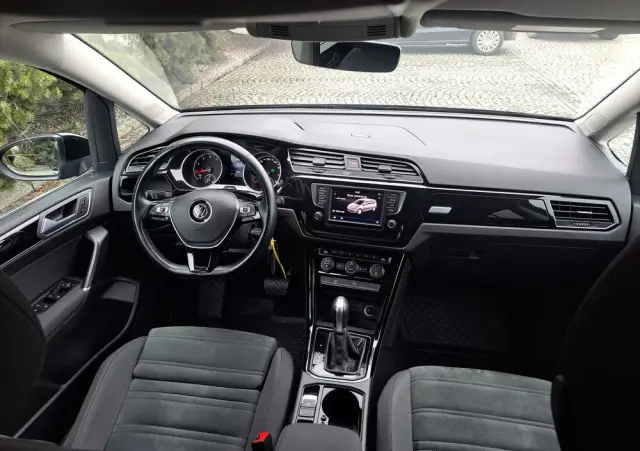 VOLKSWAGEN Touran 1.4 TSI (BlueMotion Technology) DSG Highline