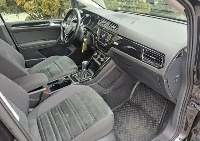 VOLKSWAGEN Touran 1.4 TSI (BlueMotion Technology) DSG Highline