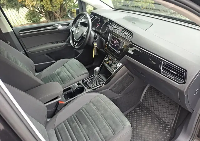 VOLKSWAGEN Touran 1.4 TSI (BlueMotion Technology) DSG Highline