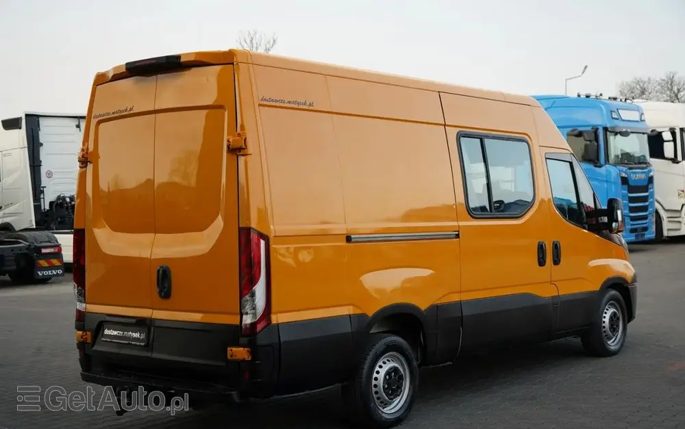 IVECO DAILY 35-130 / BRYGADÓWKA / 7 MIEJSC / BLASZAK / FURGON / SPROWADZONY 