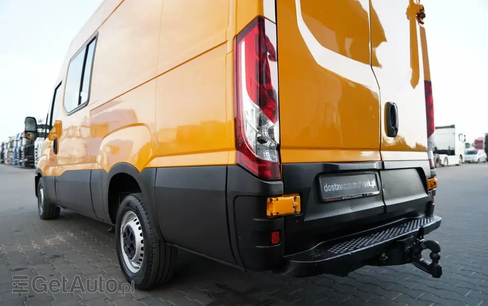 IVECO DAILY 35-130 / BRYGADÓWKA / 7 MIEJSC / BLASZAK / FURGON / SPROWADZONY 