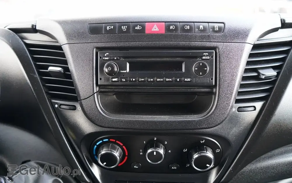 IVECO DAILY 35-130 / BRYGADÓWKA / 7 MIEJSC / BLASZAK / FURGON / SPROWADZONY 