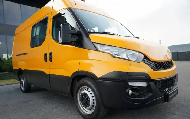 IVECO DAILY 35-130 / BRYGADÓWKA / 7 MIEJSC / BLASZAK / FURGON / SPROWADZONY 