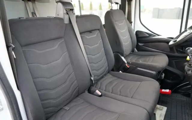IVECO DAILY 35-130 / BRYGADÓWKA / 7 MIEJSC / BLASZAK / FURGON / SPROWADZONY 
