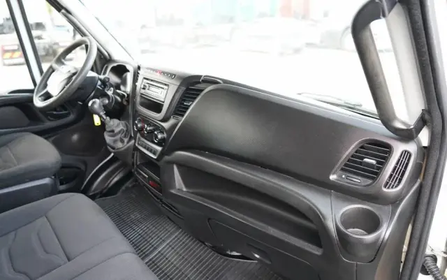 IVECO DAILY 35-130 / BRYGADÓWKA / 7 MIEJSC / BLASZAK / FURGON / SPROWADZONY 