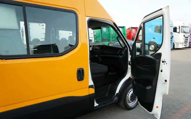 IVECO DAILY 35-130 / BRYGADÓWKA / 7 MIEJSC / BLASZAK / FURGON / SPROWADZONY 