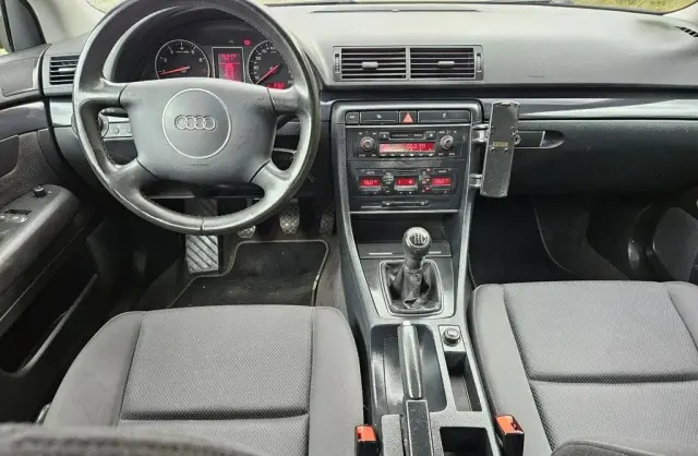 AUDI A4 