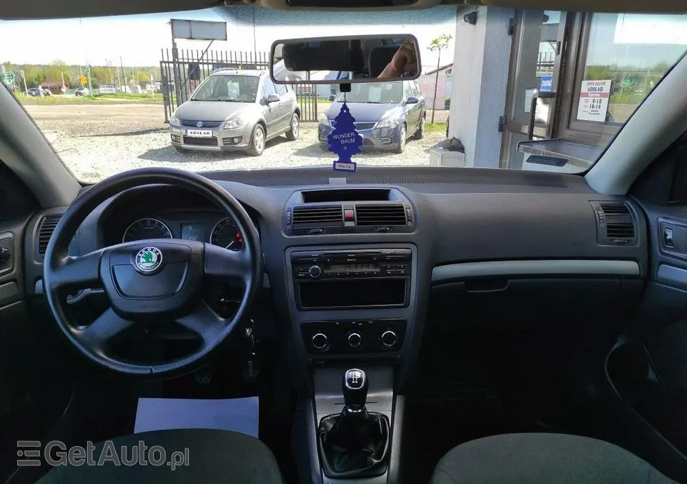 SKODA Octavia 