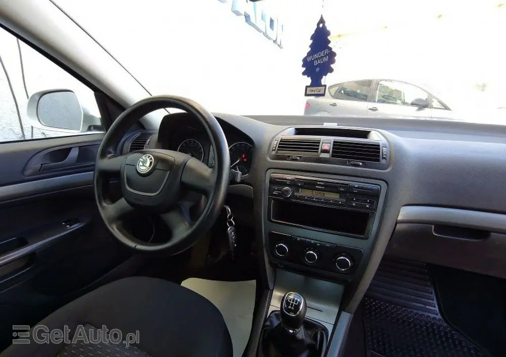 SKODA Octavia 