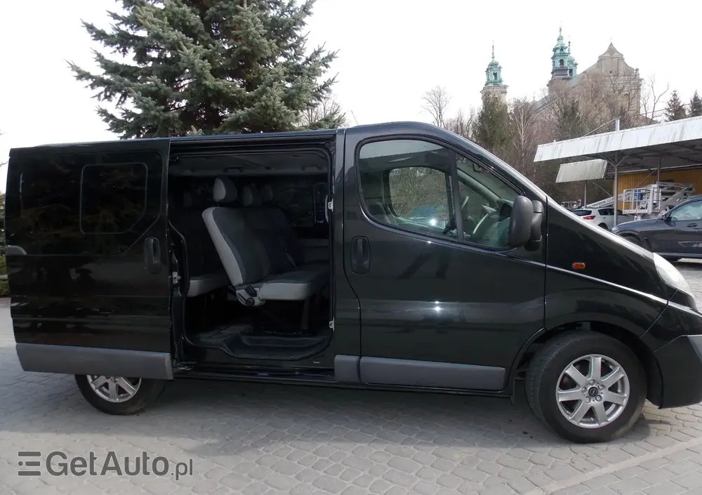 OPEL Vivaro L1H1 Tour