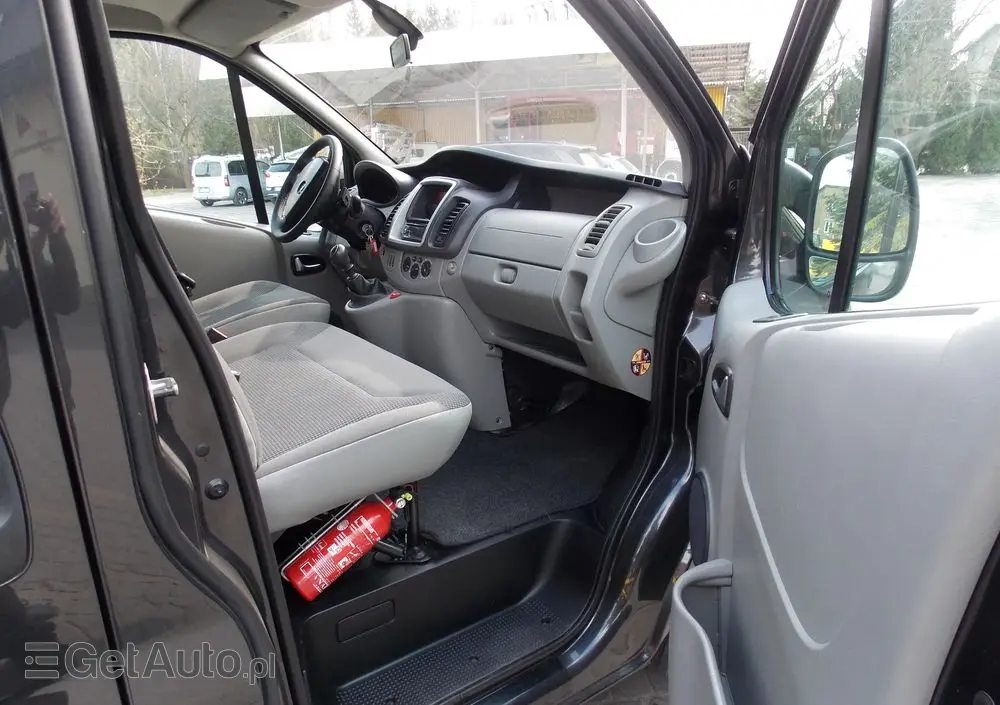 OPEL Vivaro L1H1 Tour