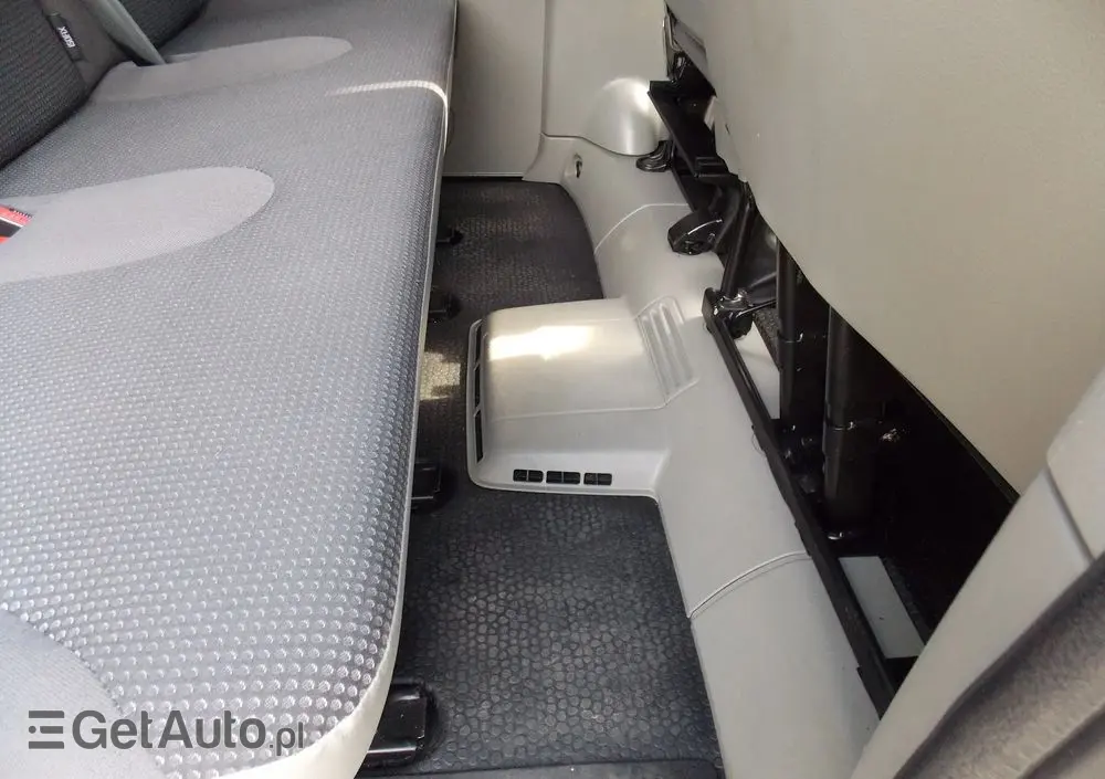 OPEL Vivaro L1H1 Tour