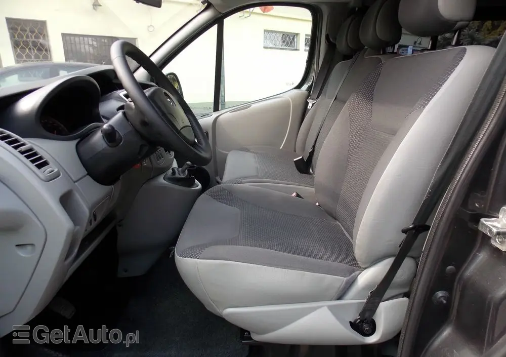 OPEL Vivaro L1H1 Tour