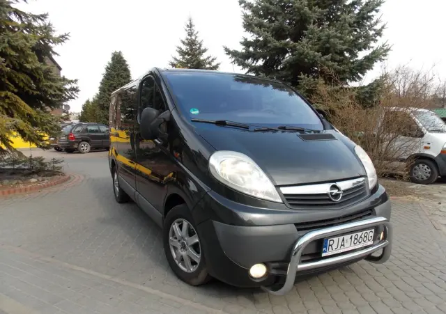 OPEL Vivaro L1H1 Tour