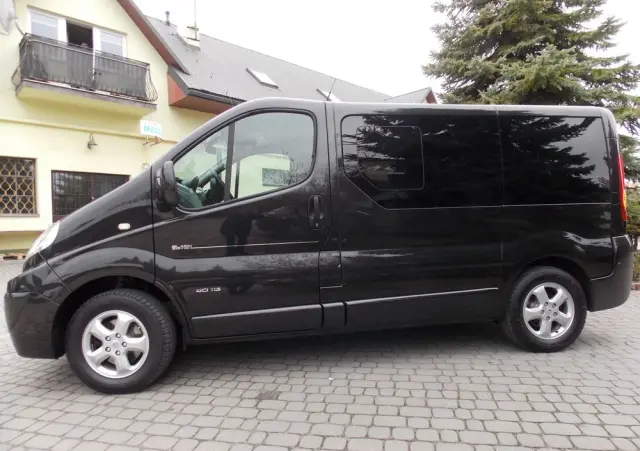 OPEL Vivaro L1H1 Tour