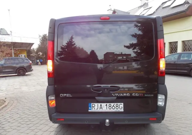 OPEL Vivaro L1H1 Tour